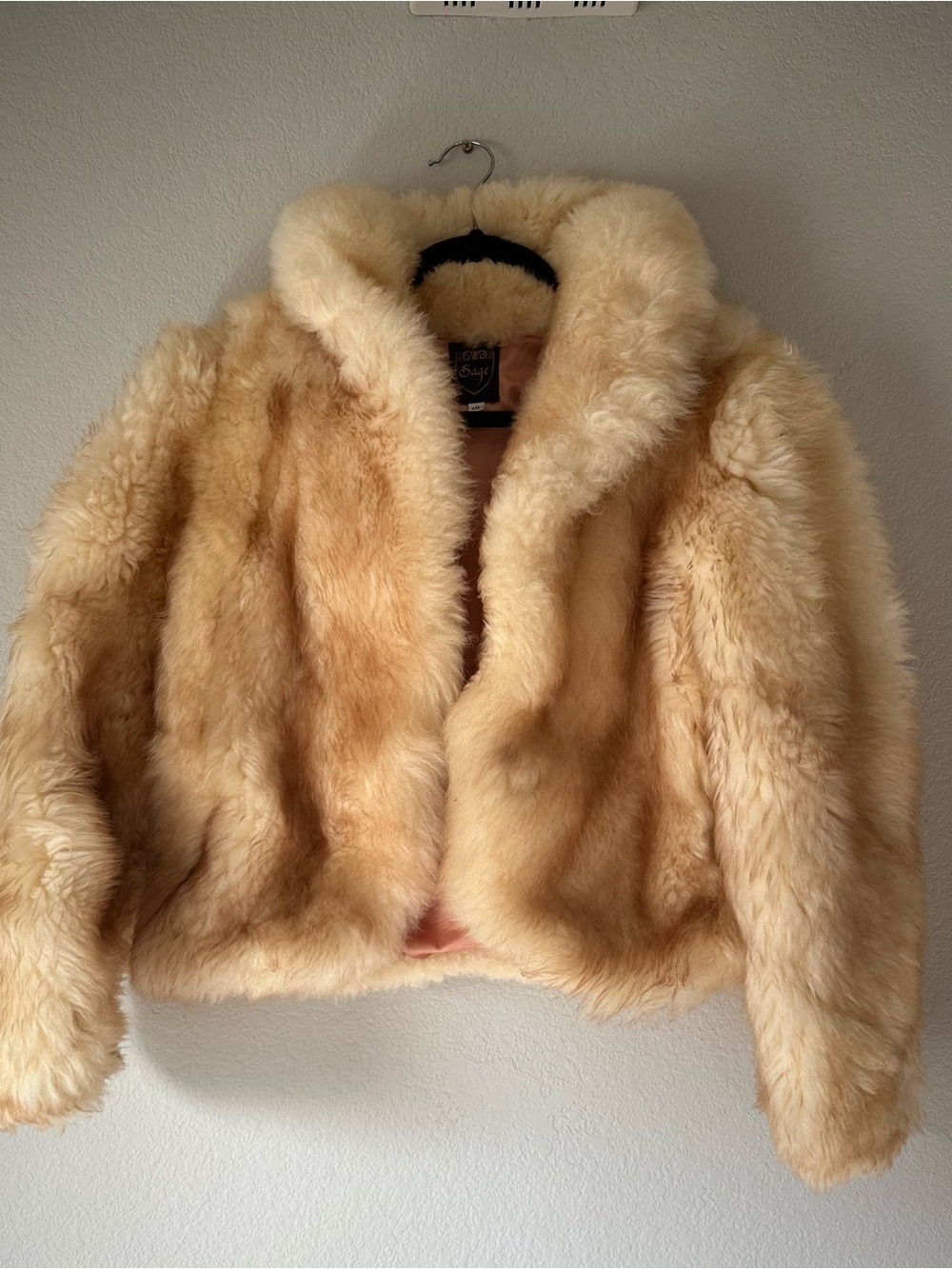 70’s VTG Satin Lined Sheep Fur Cropped Jacket - Women's Coat size Small